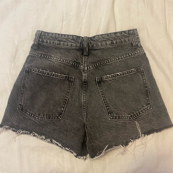 Zara shorts - Picture 2 of 3